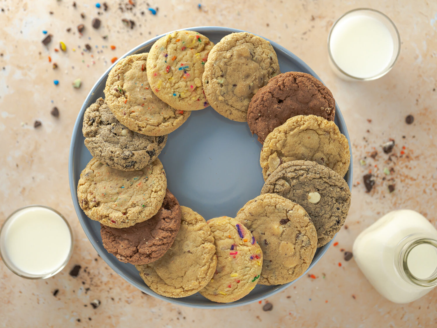 Cookies on a plate in a circle